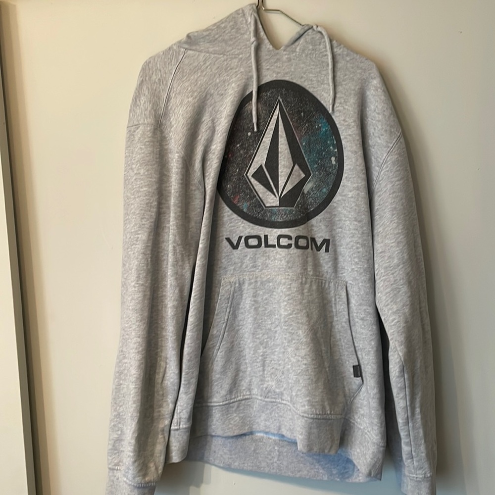 *VINTAGE* Early 00’s Volcom Hoodie